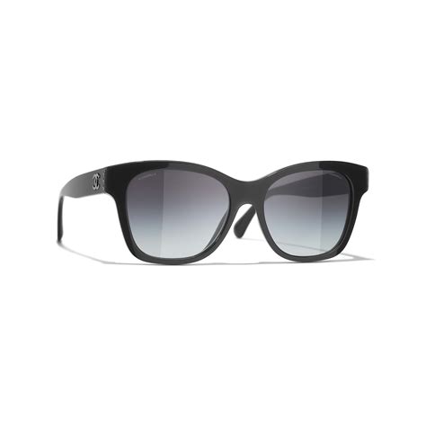 Square Sunglasses Acetate & Glass Pearls Black. Lenses: Grey 